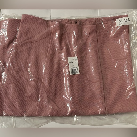 NEW! Express Classy Pink Pencil Skirt 🌸 Size 4 - Picture 3 of 4